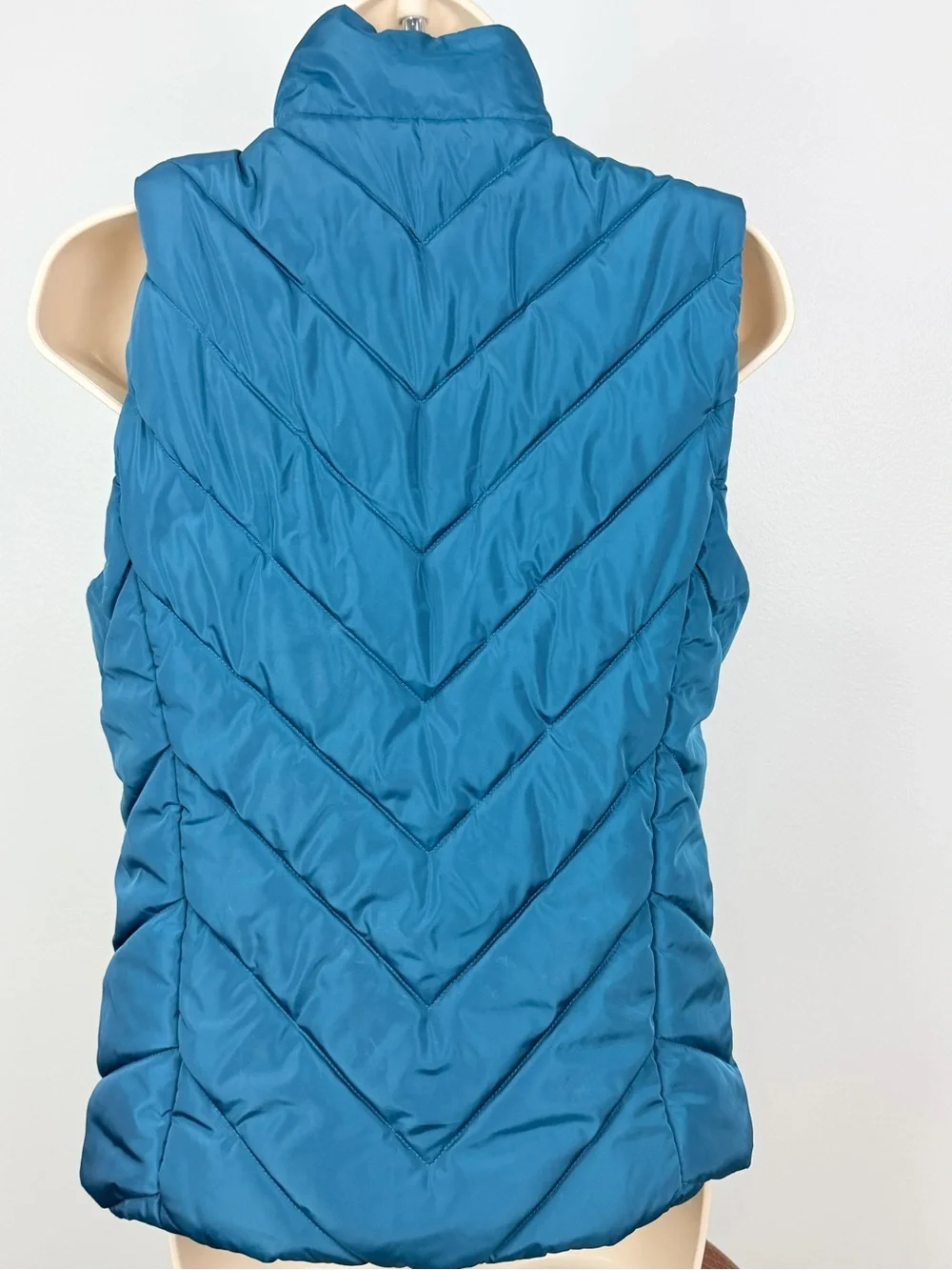MICHAEL Michael Kors Teal Blue Quilted Puffer Vest – Size Small